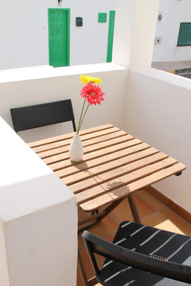 Famara Surf Wifi 2 Apartment Exterior photo